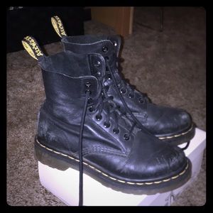 DR. MARTENS